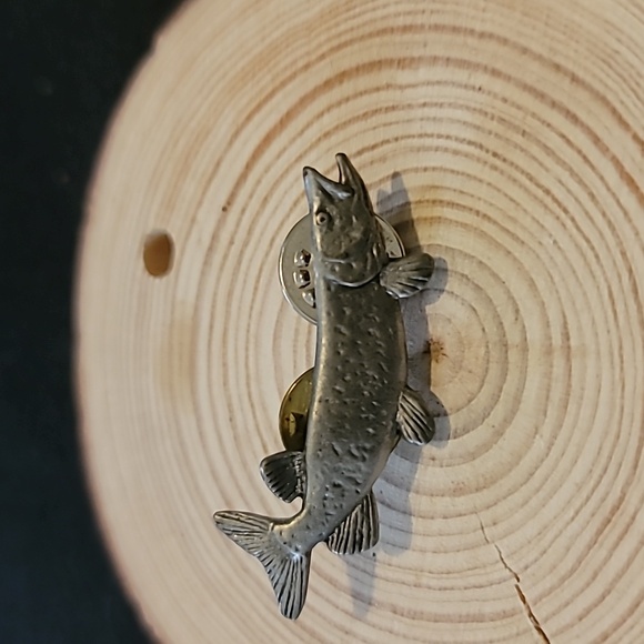 Vintage pewter pins - Picture 3 of 6